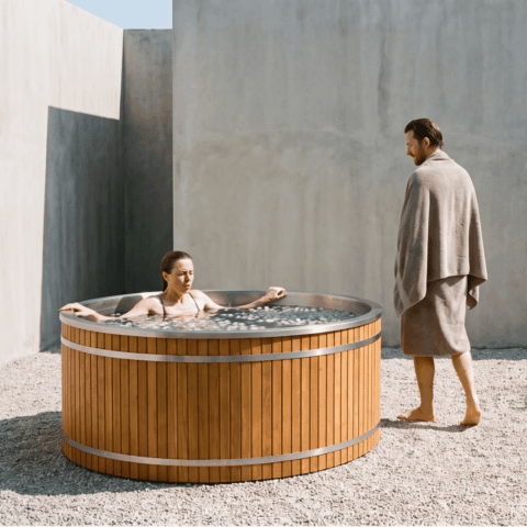 Circular Wood & Stainless Steel Ice Bath